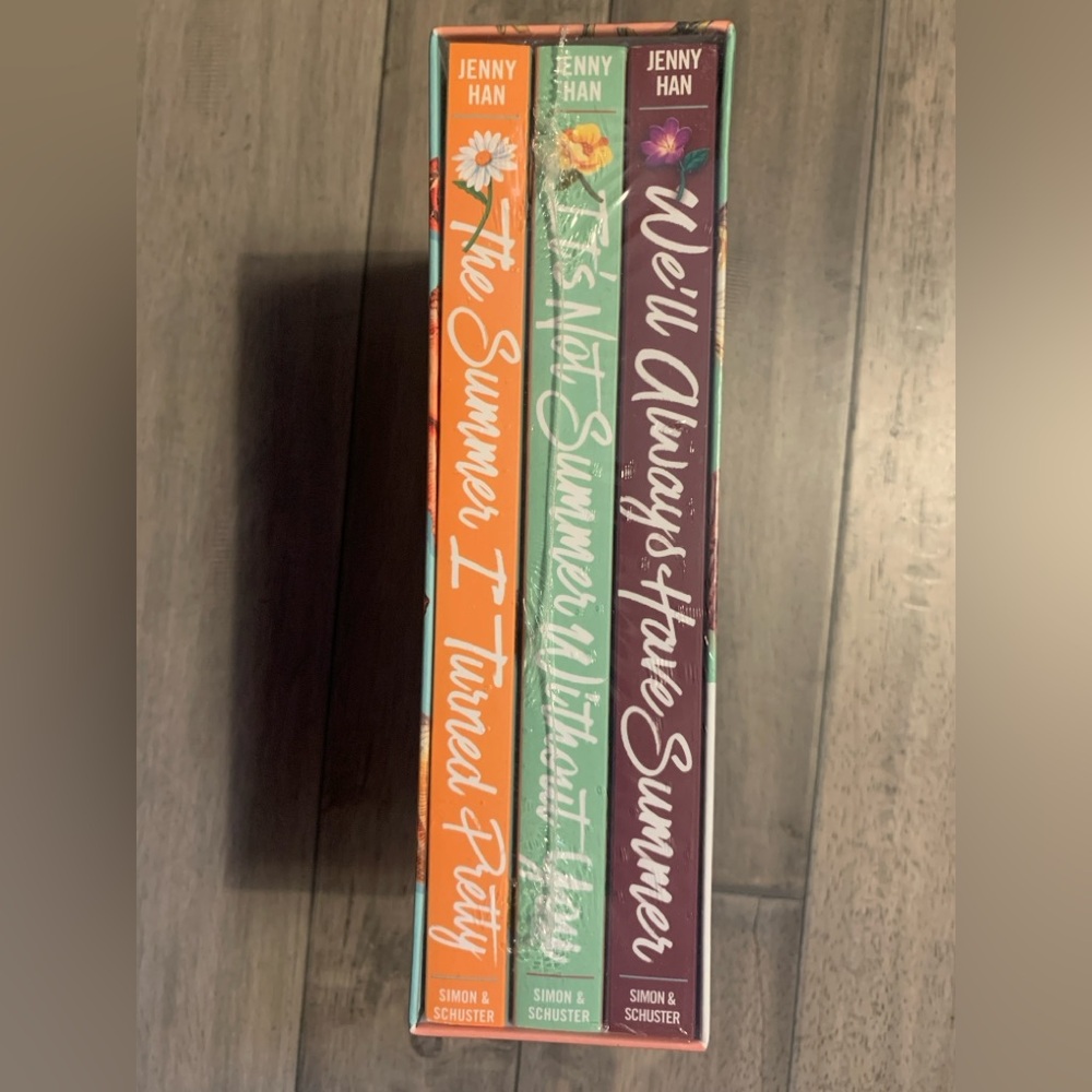 The Complete Summer I Turned Pretty Trilogy Box Set TSITP NEW - Picture 2 of 4